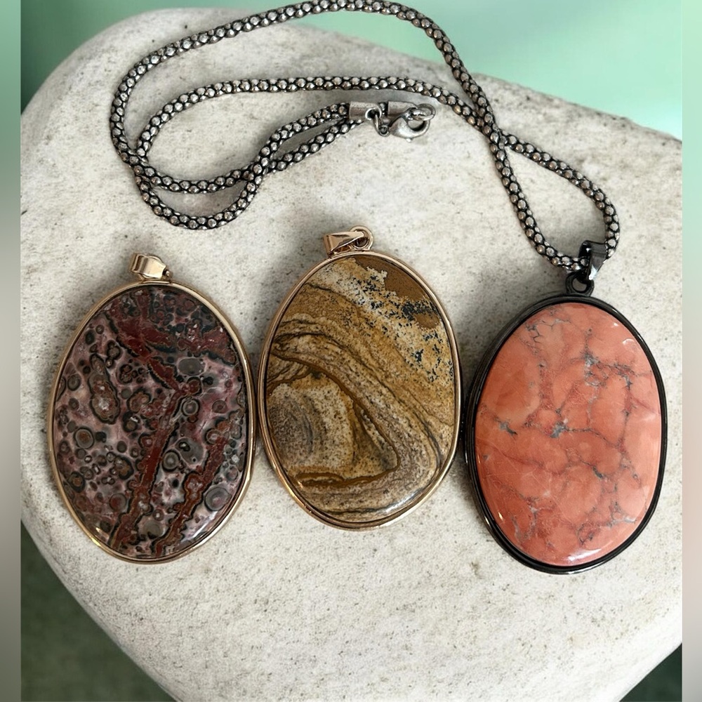 L Pendant set of three Jasper Gemstones with one chain .